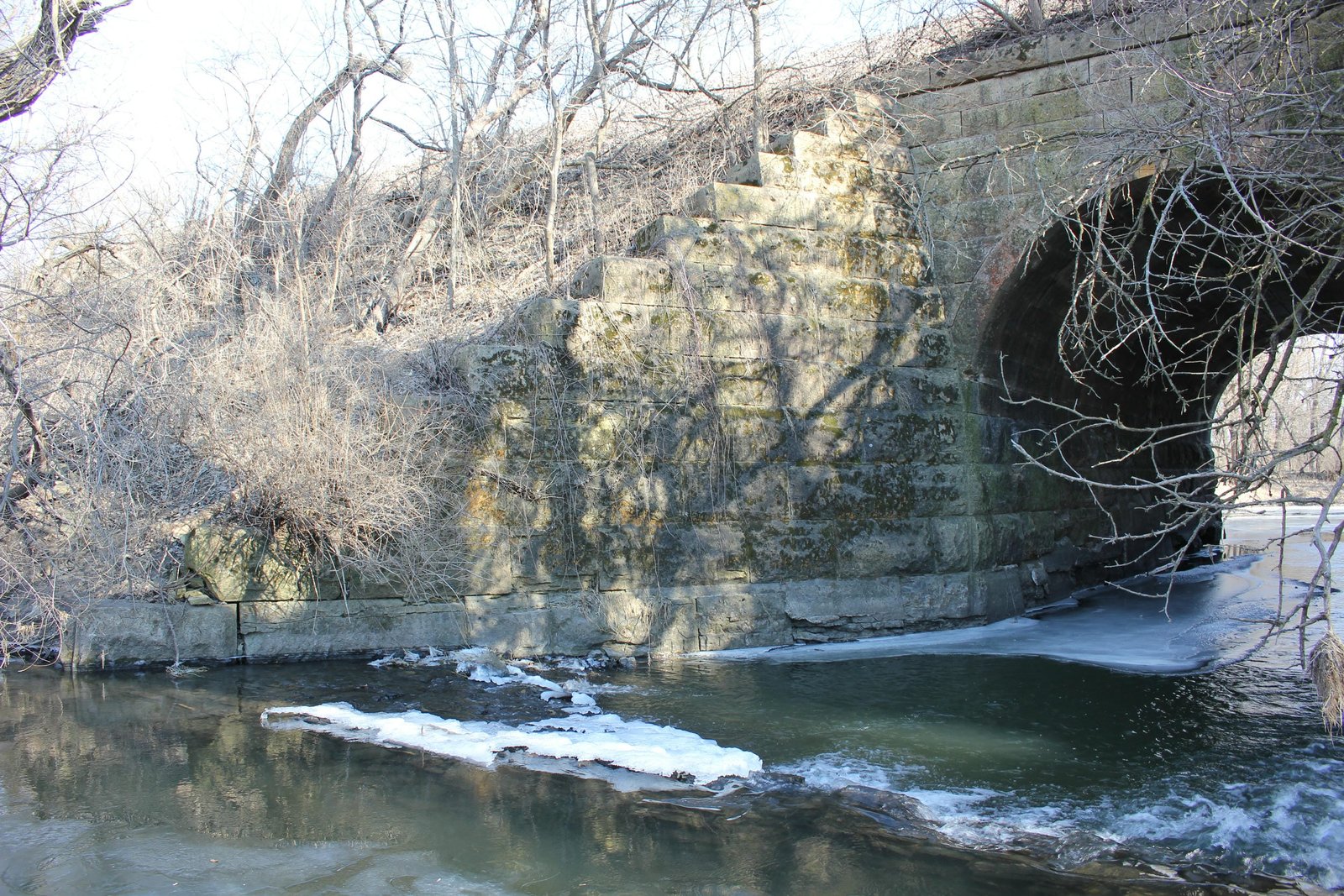 Northwest wing wall